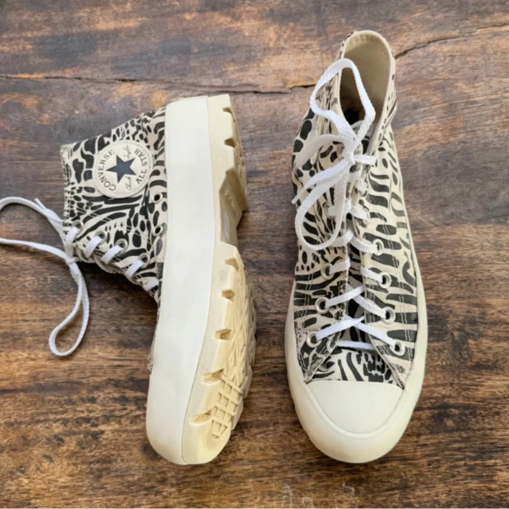 Platform converse stacked lugged zebra print high tops size women’s 7